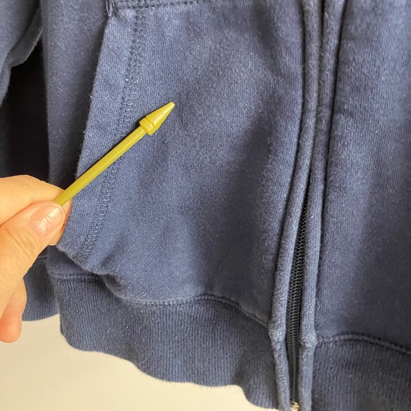 Nike West Virginia Mountaineers Zip-Up Boy’s Hoodie, Large Youth, Navy Blue/Gold - Picture 4 of 4